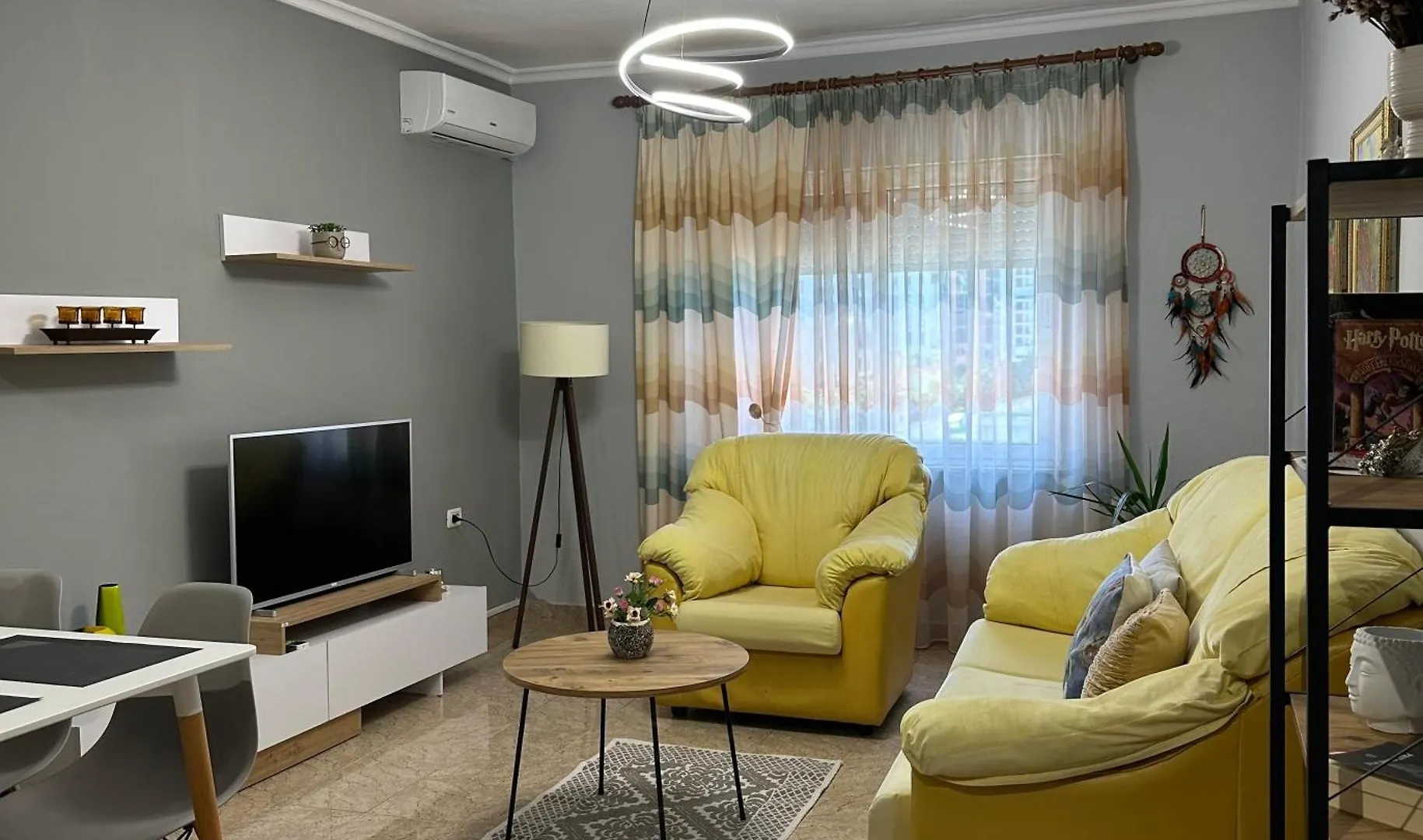 Oxhaku Apartment Tirana